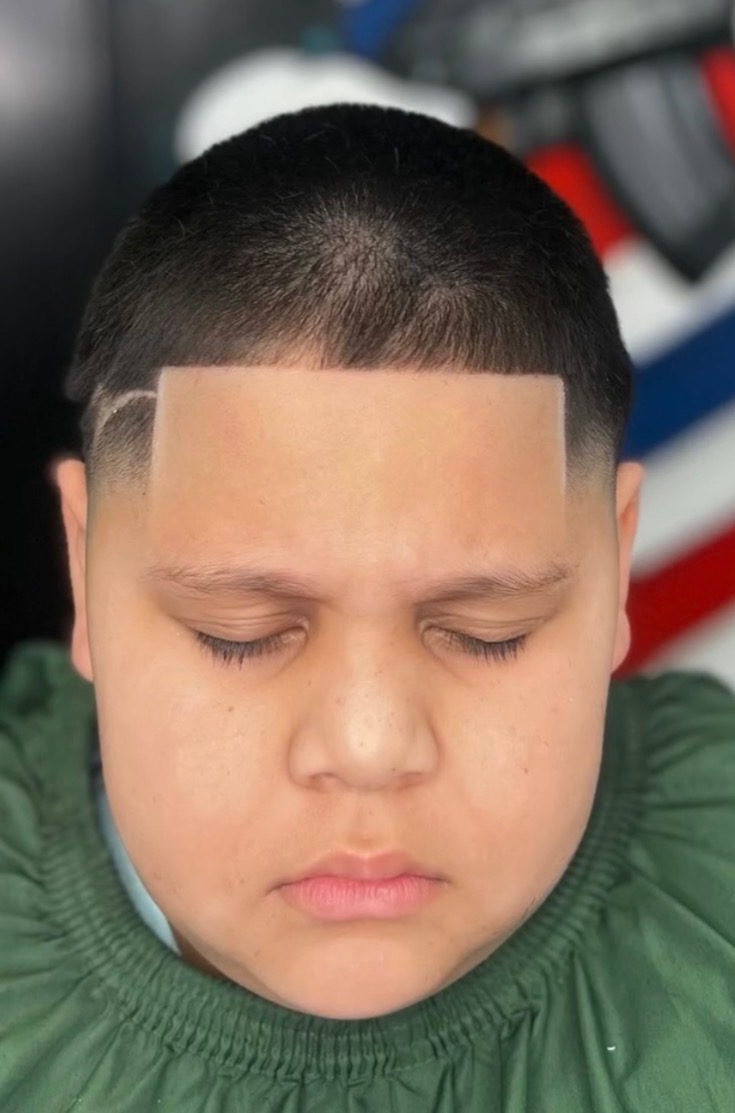 Sharp lineup and taper detail